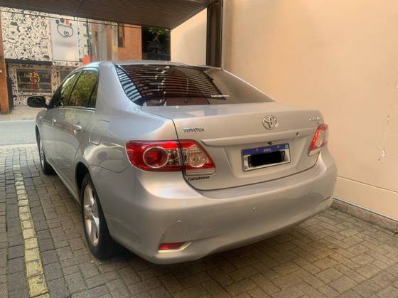 TOYOTA COROLLA 1.8 GLI 16V FLEX 4P AUTOMÁTICO TOYOTA COROLLA 1.8 GLI 16V FLEX 4P AUTOMÁTICO